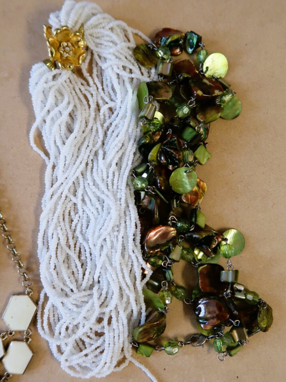 Bundle of 9 Vintage Necklaces Carved Jade-like Hibiscus, Ceramic, Hexagon Chain - Picture 2 of 15